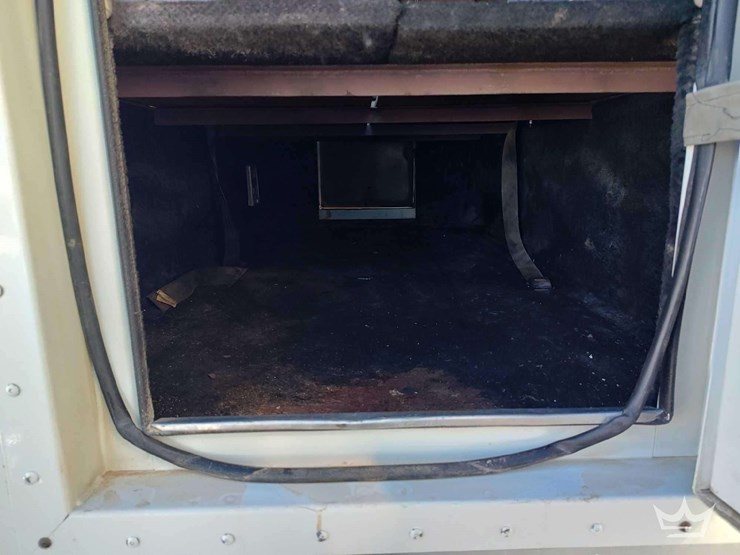 2012-kenworth-t800-image-11