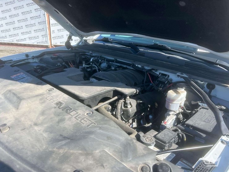 2018-chevrolet-tahoe-image-15