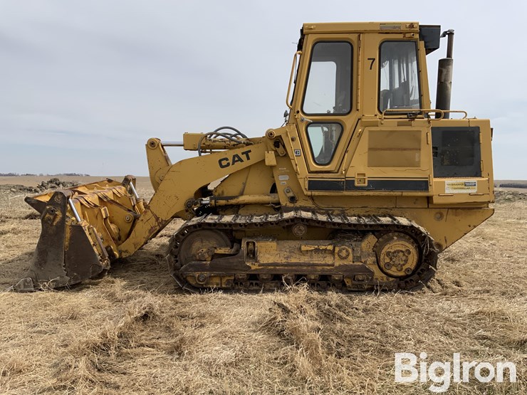 caterpillar-943-track-loader-image-8