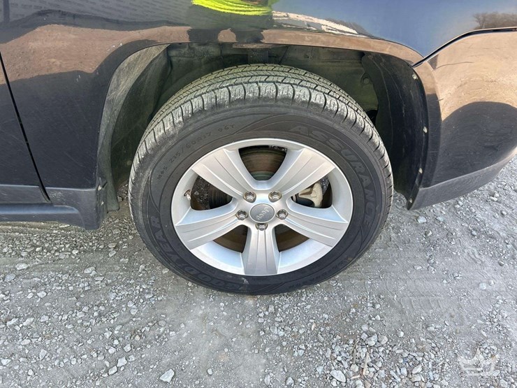 2012-jeep-compass-image-26