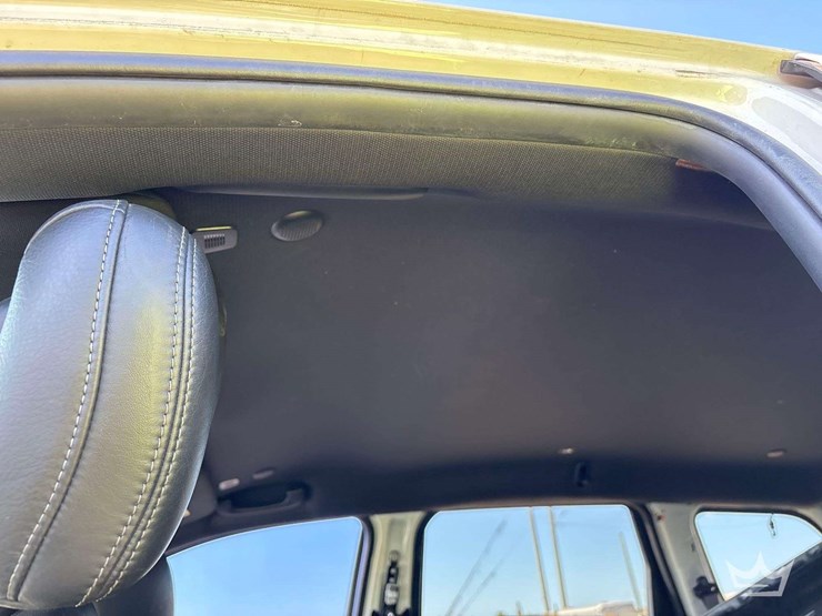 2011-jeep-grand-cherokee-laredo-image-14