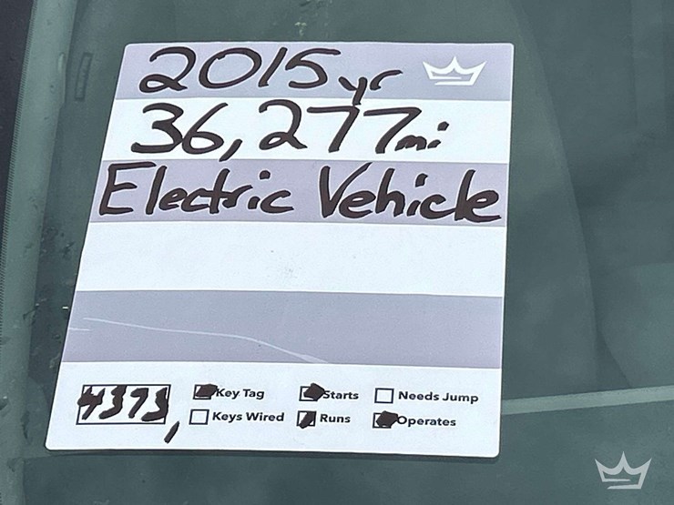 2015-nissan-leaf-hatchback-image-27