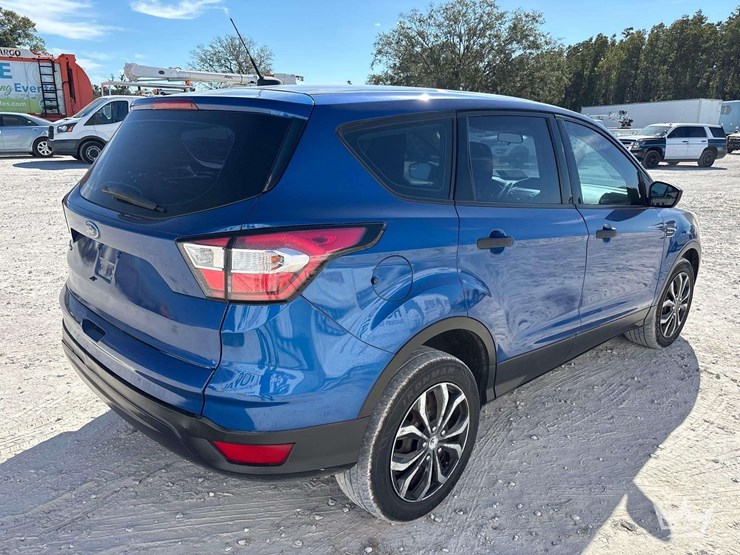 2017-ford-escape-image-3