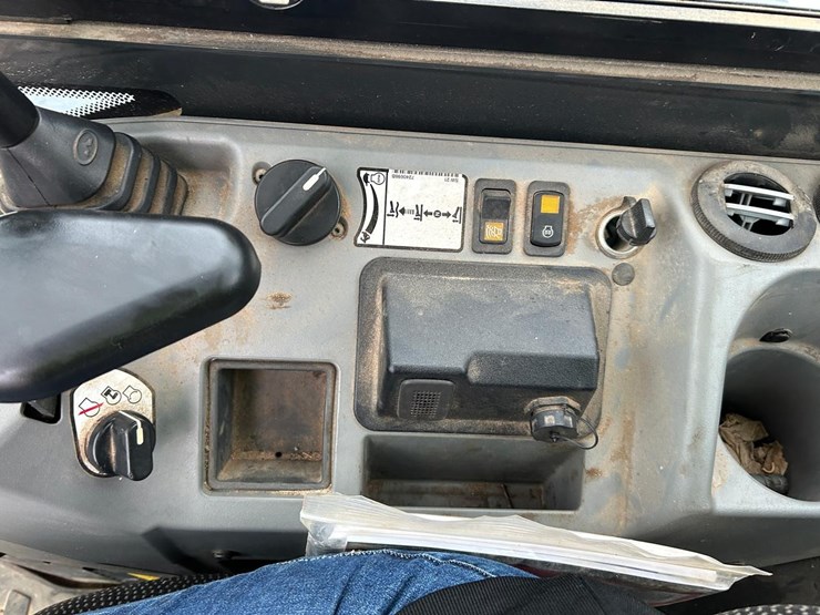 2023-bobcat-e88-image-25