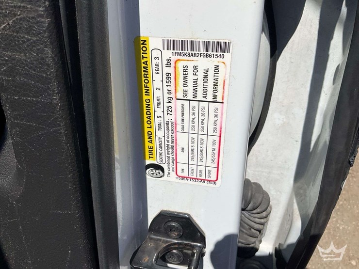 2015-ford-explorer-image-7