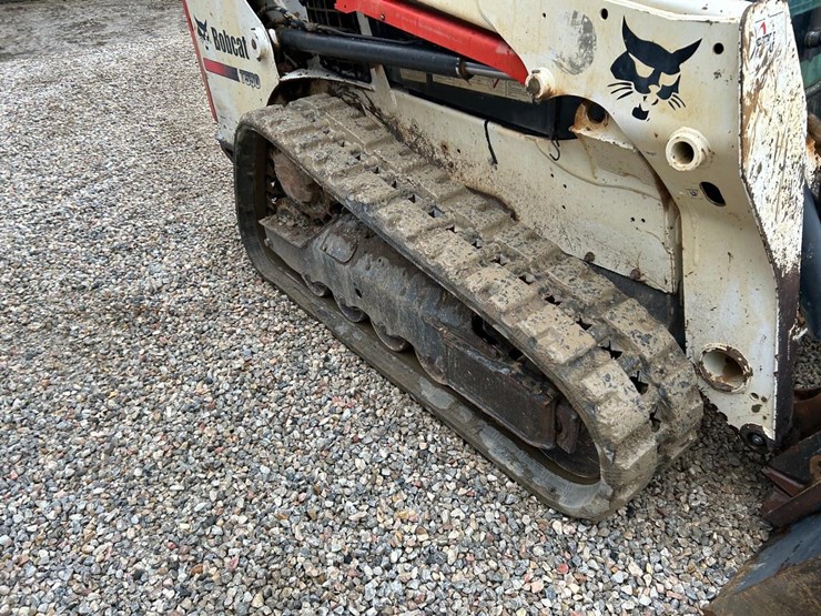 2016-bobcat-t550-image-12