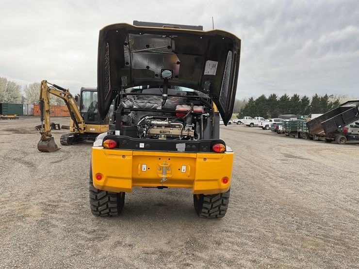 2025-jcb-409-image-4