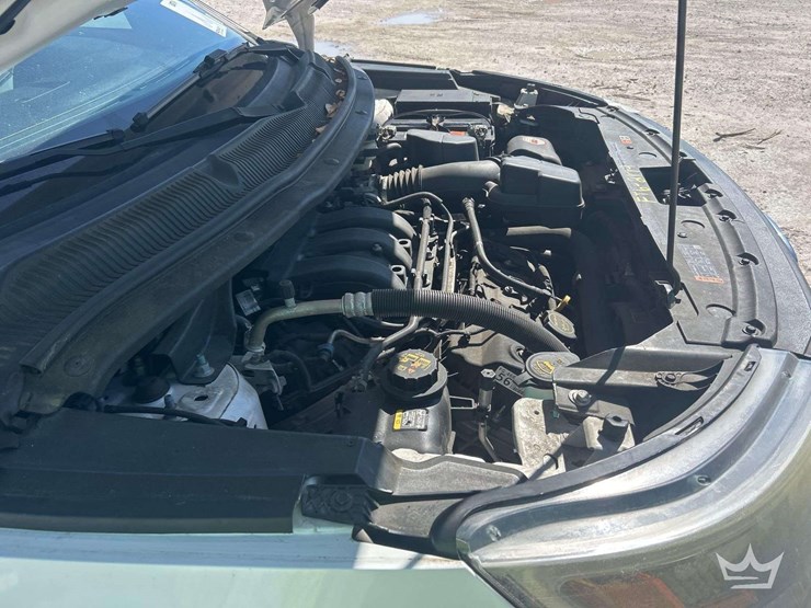 2016-ford-explorer-image-8