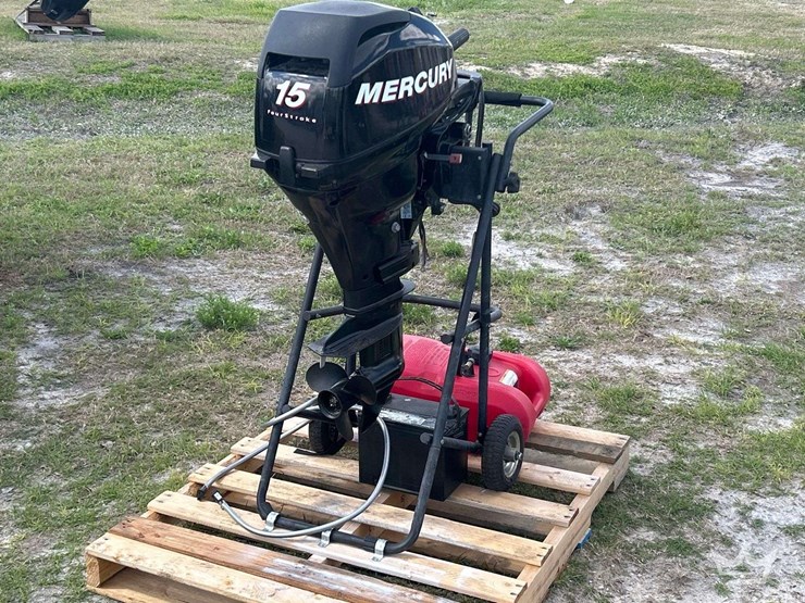 2010-mercury-15hp-tiller-four-stroke-outboard-boat-motor-image-1