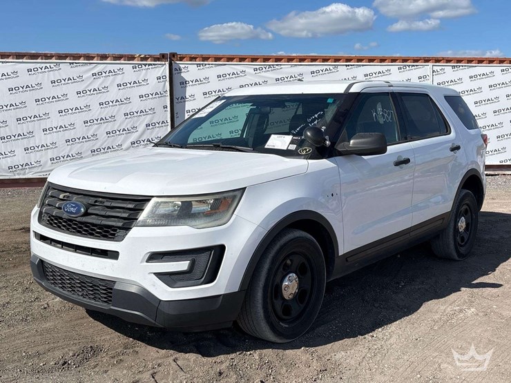 2017-ford-explorer-image-1