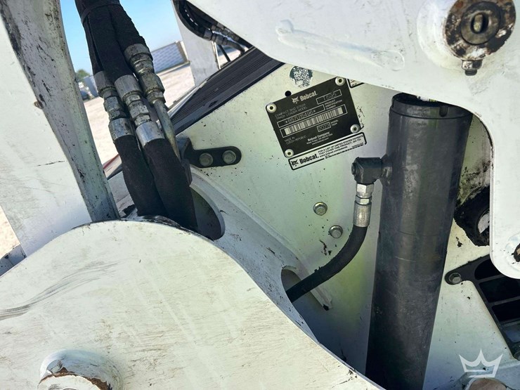 2023-bobcat-t595-image-25