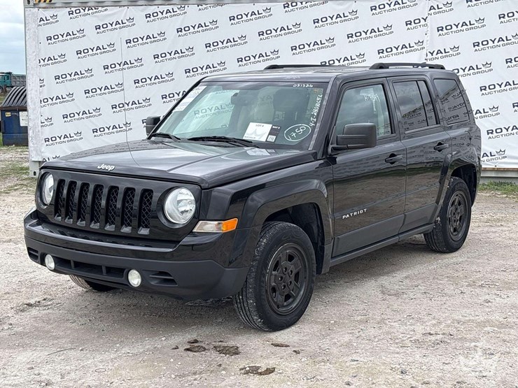 2016-jeep-patriot-sport-image-1