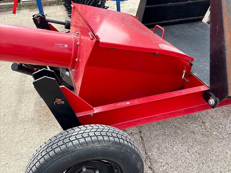 westfield-drive-over-pit-image-21