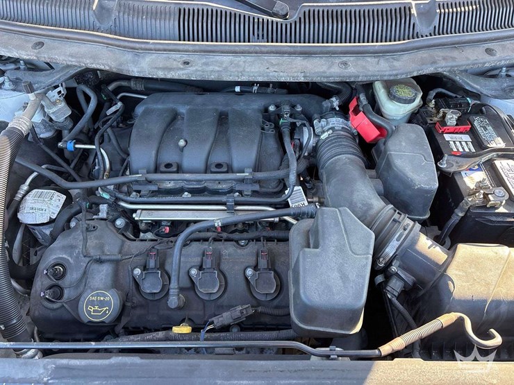 2015-ford-explorer-image-7