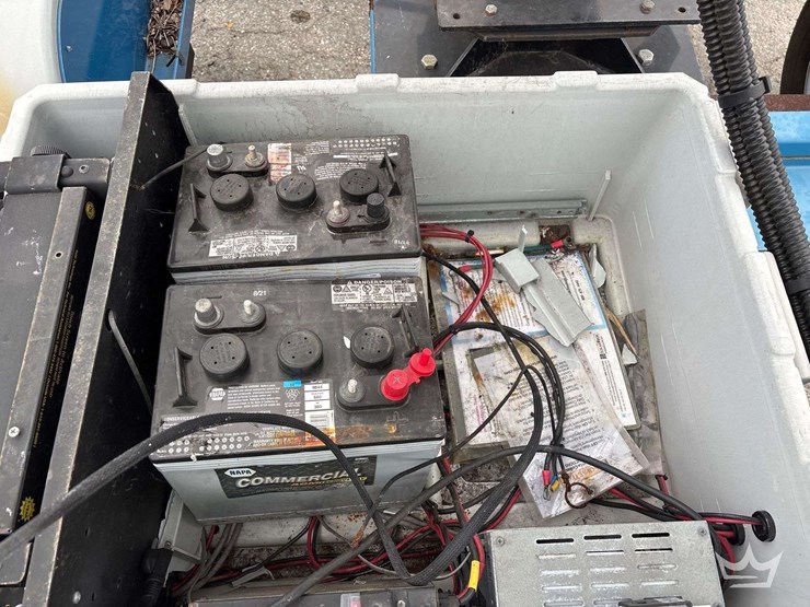 2018-solartech-silent-messenger-towable-solar-message-board-image-9