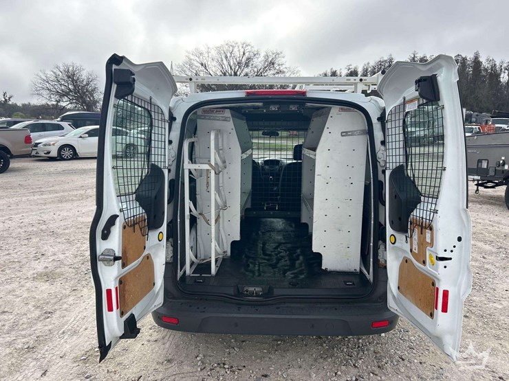 2015-ford-transit-connect-image-19