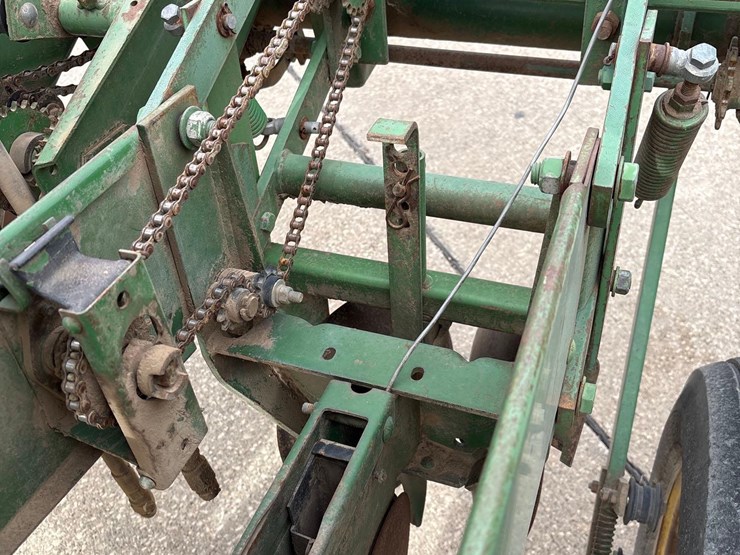 john-deere-7000-image-32