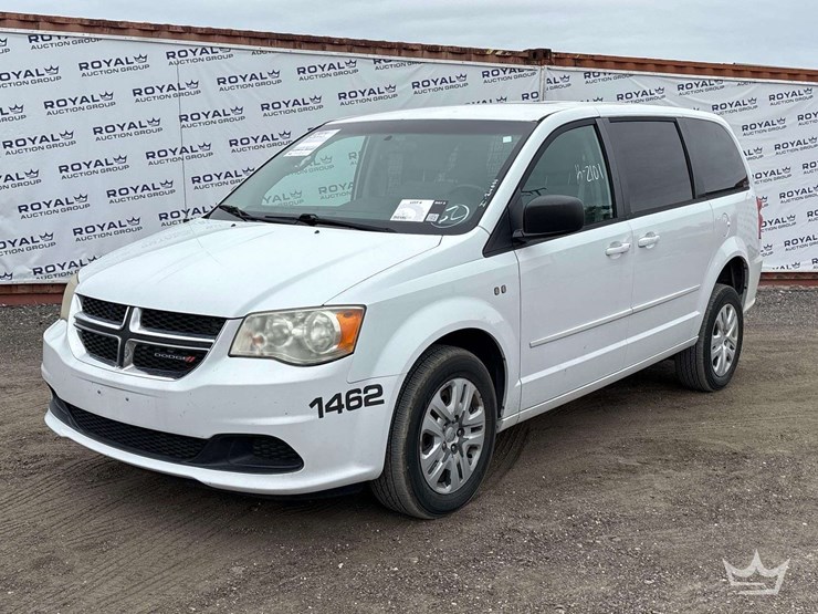 2014-dodge-caravan-image-1