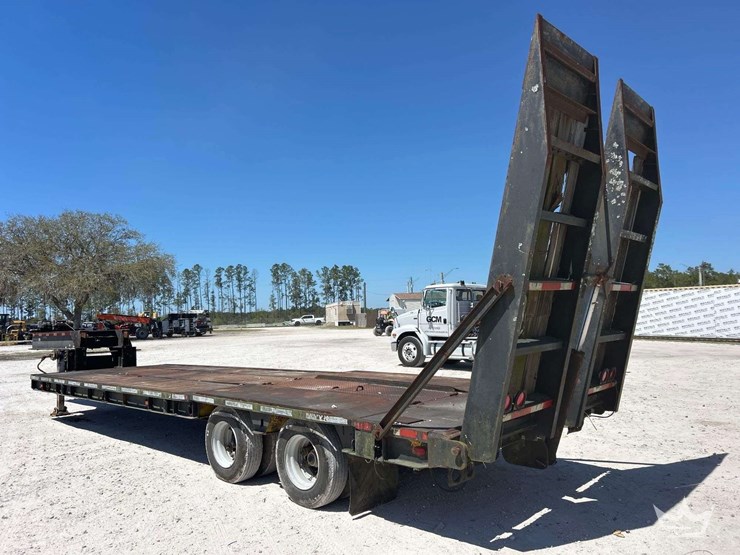 t/a-drop-deck-equipment-tailer-image-4