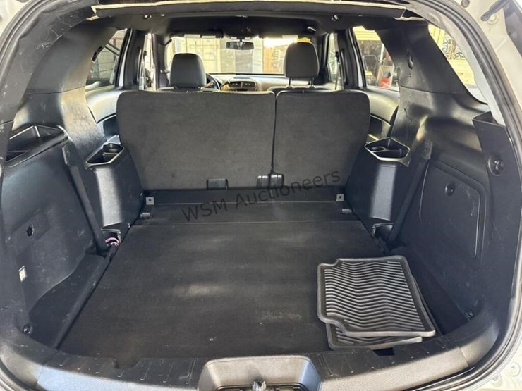 2017-ford-explorer-image-9