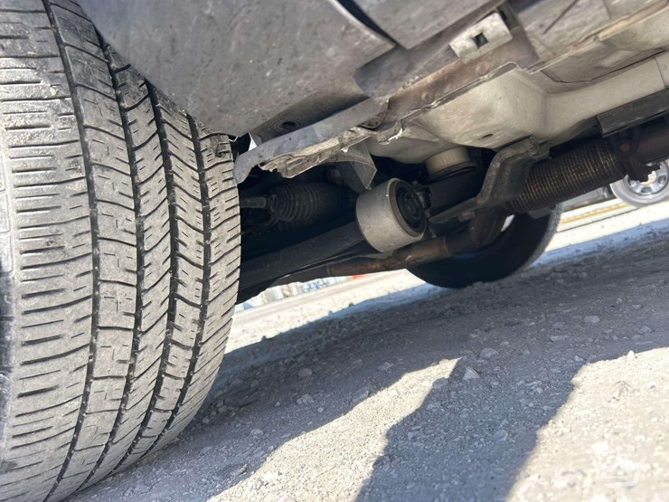 2016-ford-explorer-image-19