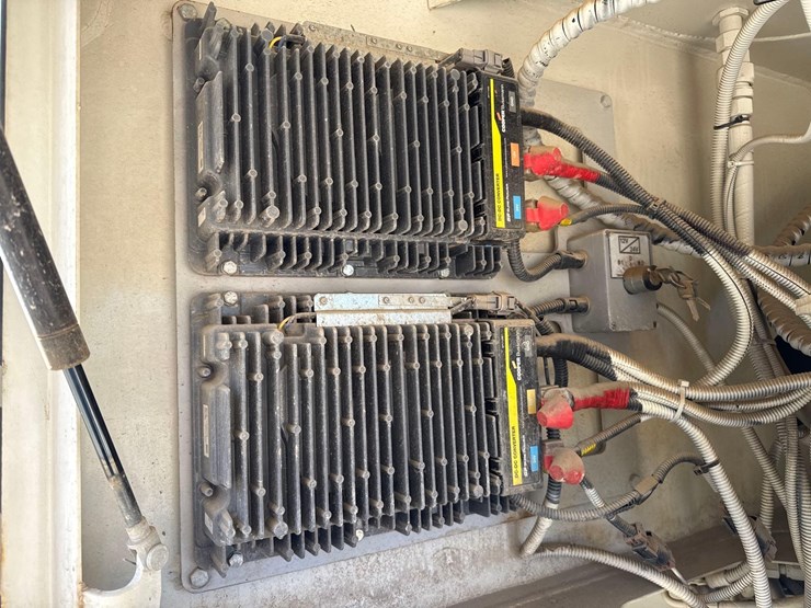 2020-putzmeister/sany-sy38z-200-38m-mounted-on-2020-mack-te64-6x4-concrete-pump-truck-image-25