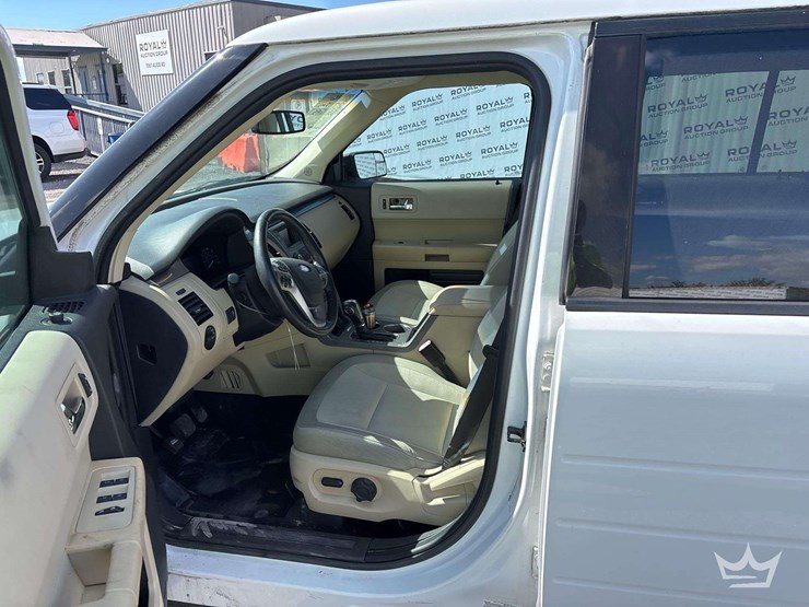 2016-ford-flex-image-12