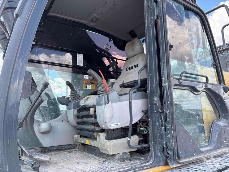 2020-john-deere-2020-image-15