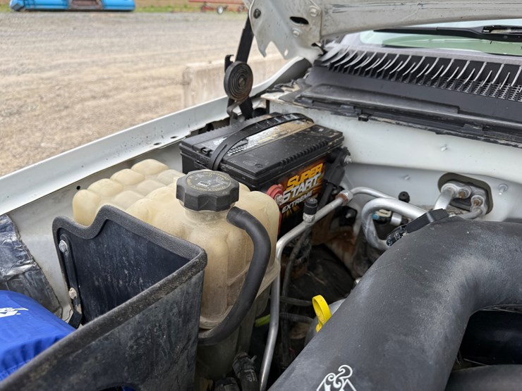 2005-gmc-2500-image-70