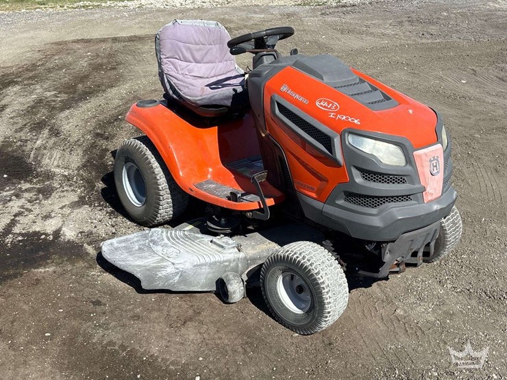 2012-husqvarna-yth21k46-46in.-riding-lawn-mowers-image-2