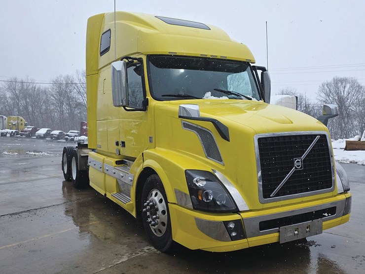 2018-volvo-vnl-670-image-1