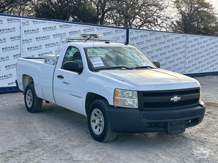 2007-chevrolet-silverado-1500-image-2