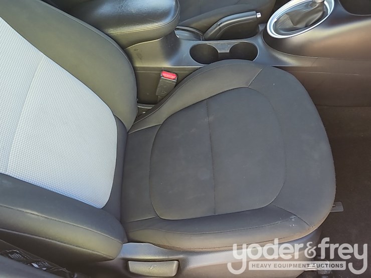 2014-kia-soul-image-27