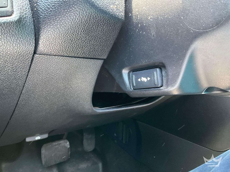 2016-ford-explorer-image-21