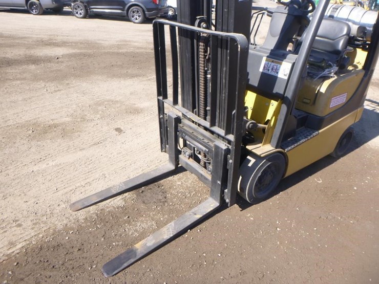 yale-glc30-forklift-image-9