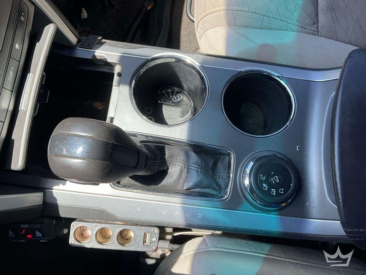 2014-ford-explorer-image-18