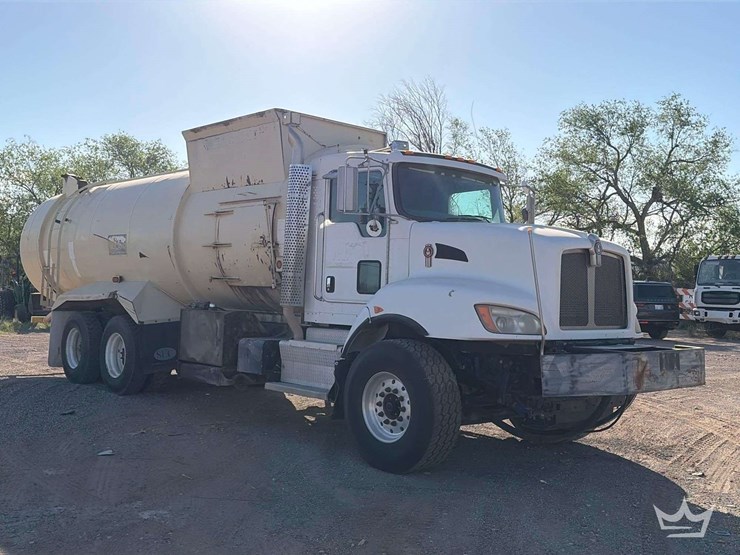 2011-kenworth-t400-image-2