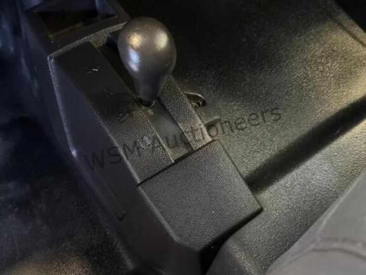 2016-chevrolet-silverado-2500hd-image-22