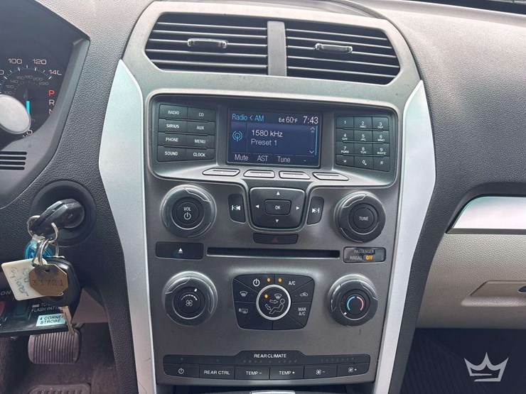 2013-ford-explorer-image-15