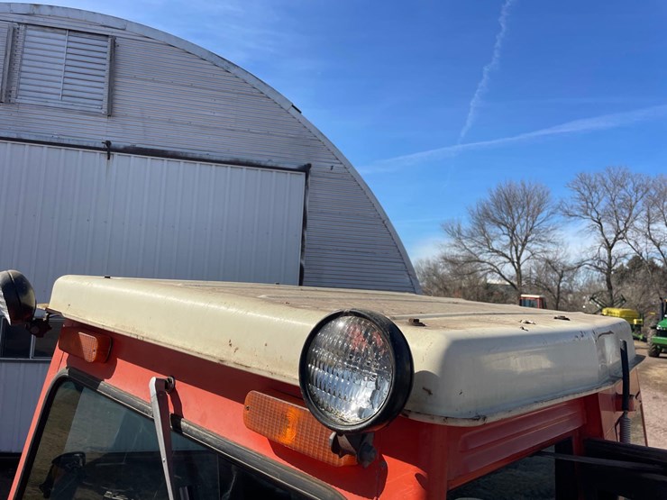 allis-chalmers-7040-2wd-tractor—1-owner-image-43