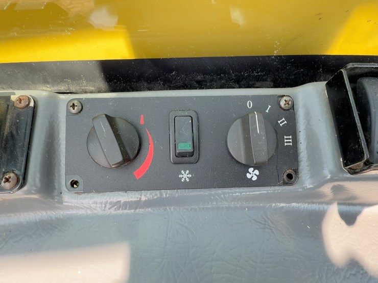 2018-caterpillar-th255c-image-18