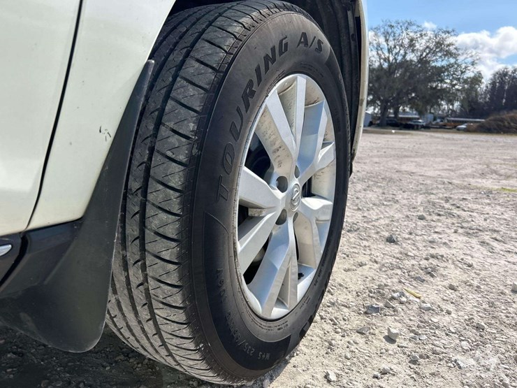 2011-nissan-murano-image-26