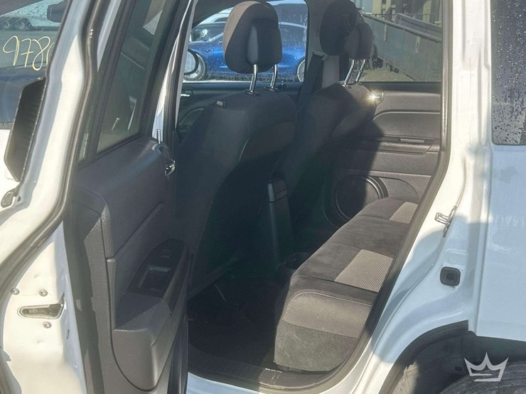 2016-jeep-compass-image-19