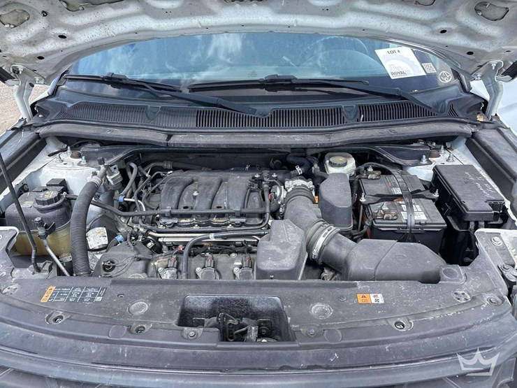 2016-ford-explorer-image-19