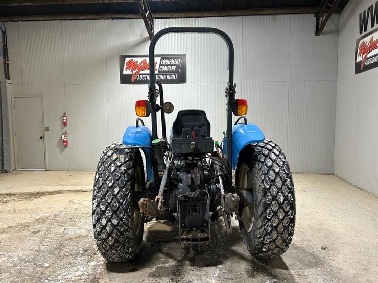 new-holland-tn55-image-3