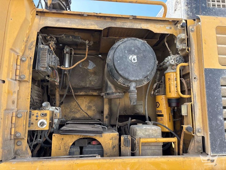 2009-caterpillar-345d-image-7