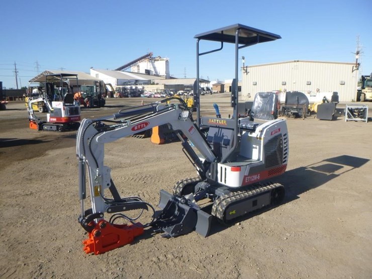bttl-et12m-6-hydraulic-excavator-image-1