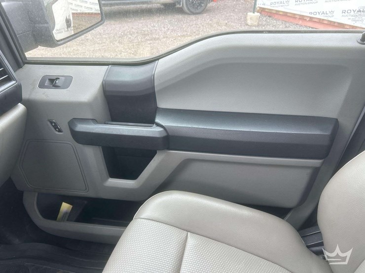 2015-ford-f150-image-22