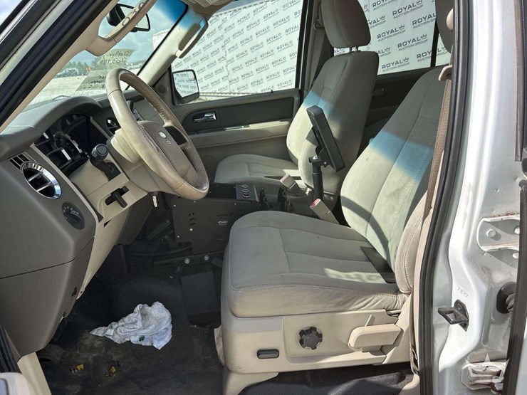 2014-ford-expedition-image-12