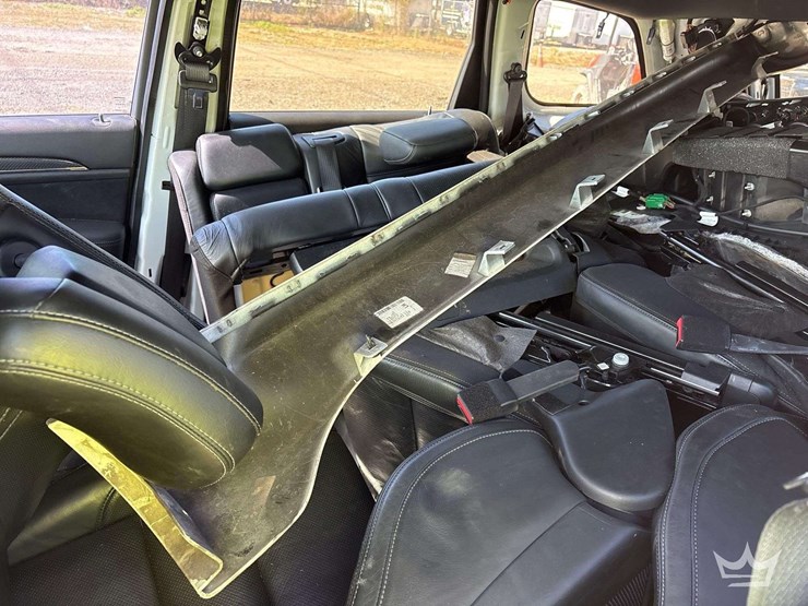 2011-jeep-grand-cherokee-laredo-image-12